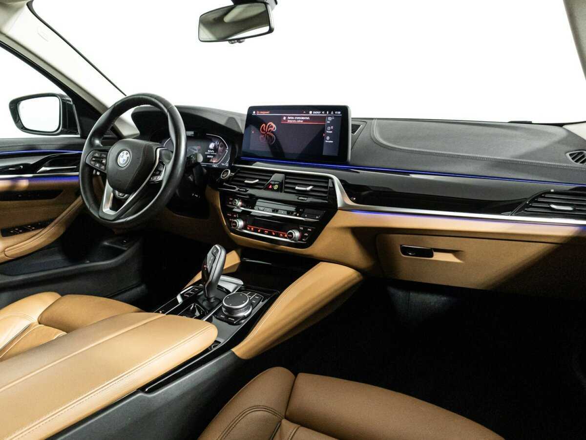 BMW 5 серии 540d xDrive, 2020 Фото №9