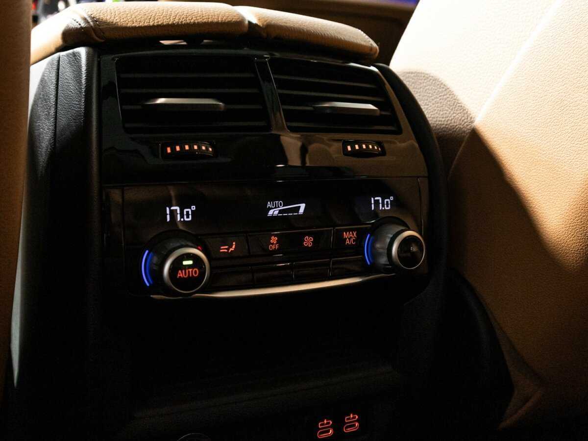 BMW 5 серии 540d xDrive, 2020 Фото №19