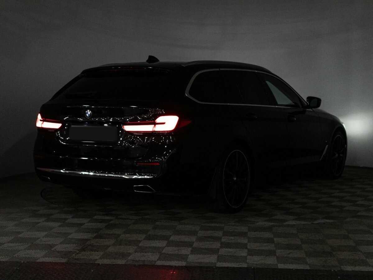 BMW 5 серии 540d xDrive, 2020 Фото №32