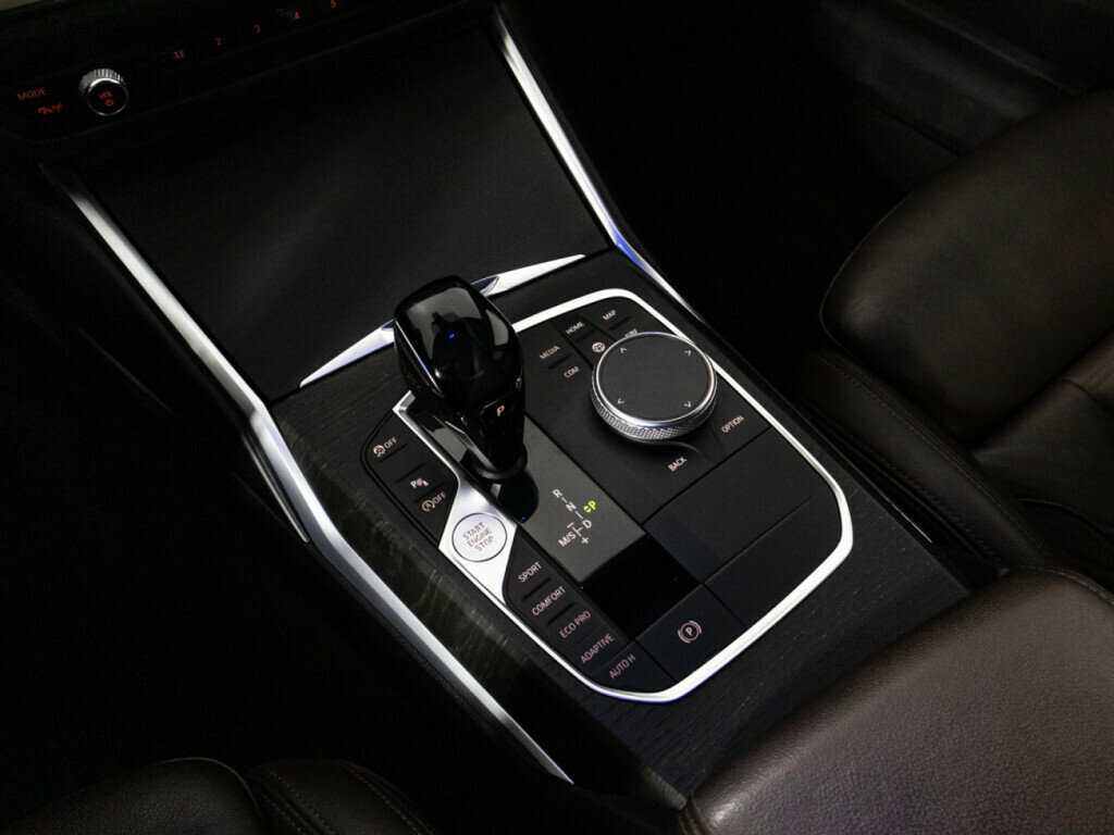 BMW 3 серии 330i, 2019 Фото №19