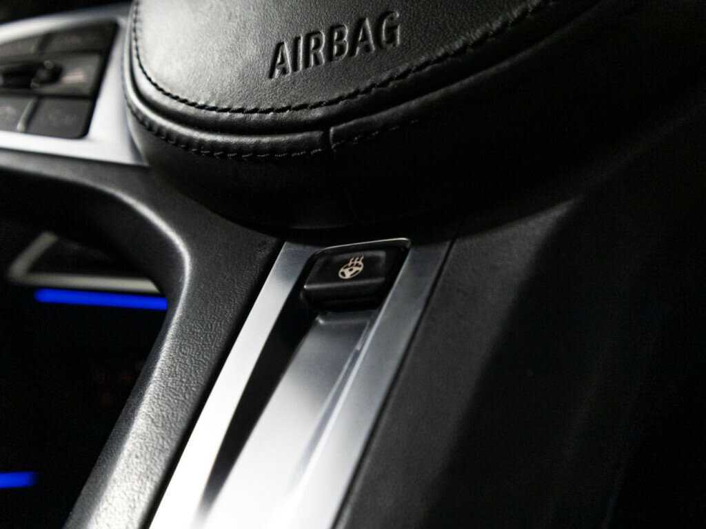 BMW 3 серии 330i, 2019 Фото №24