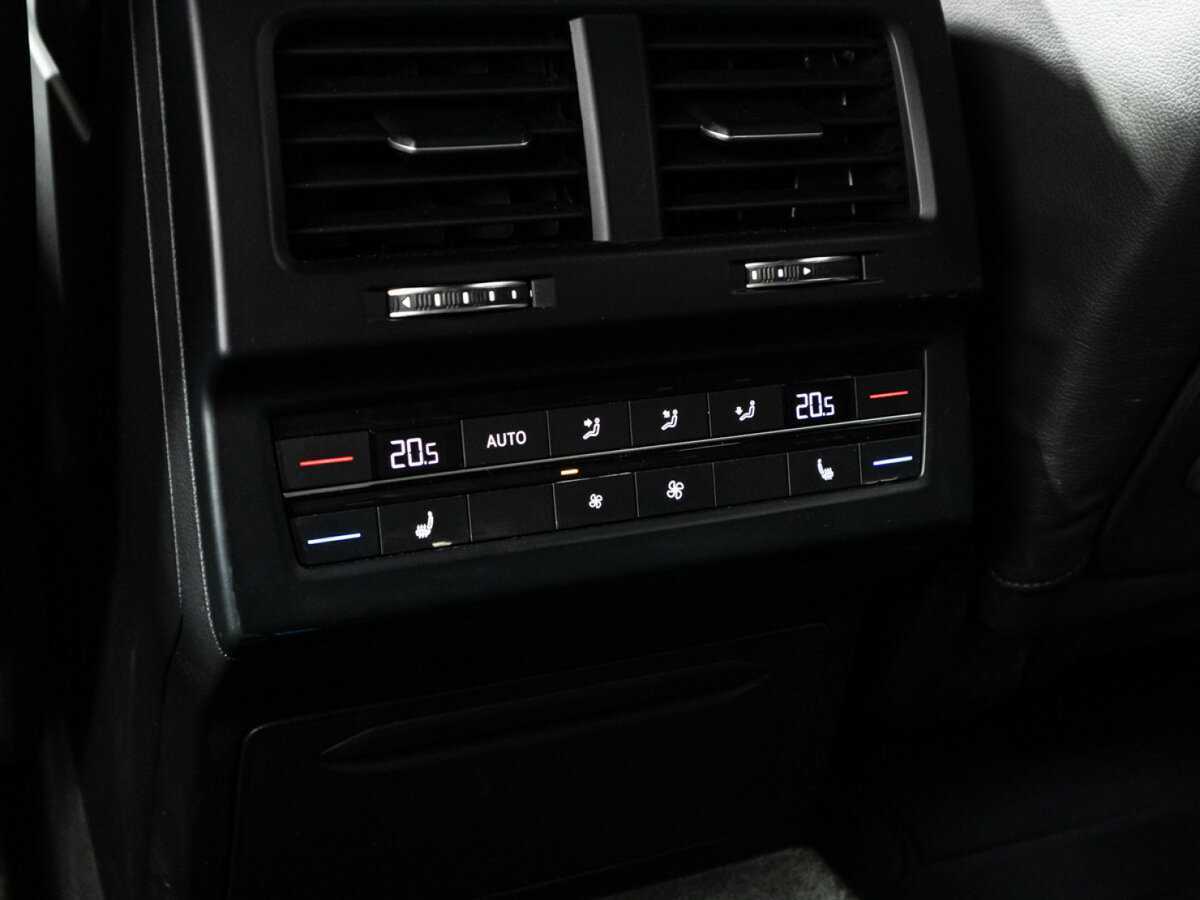 Volkswagen Touareg, 2019 Фото №18