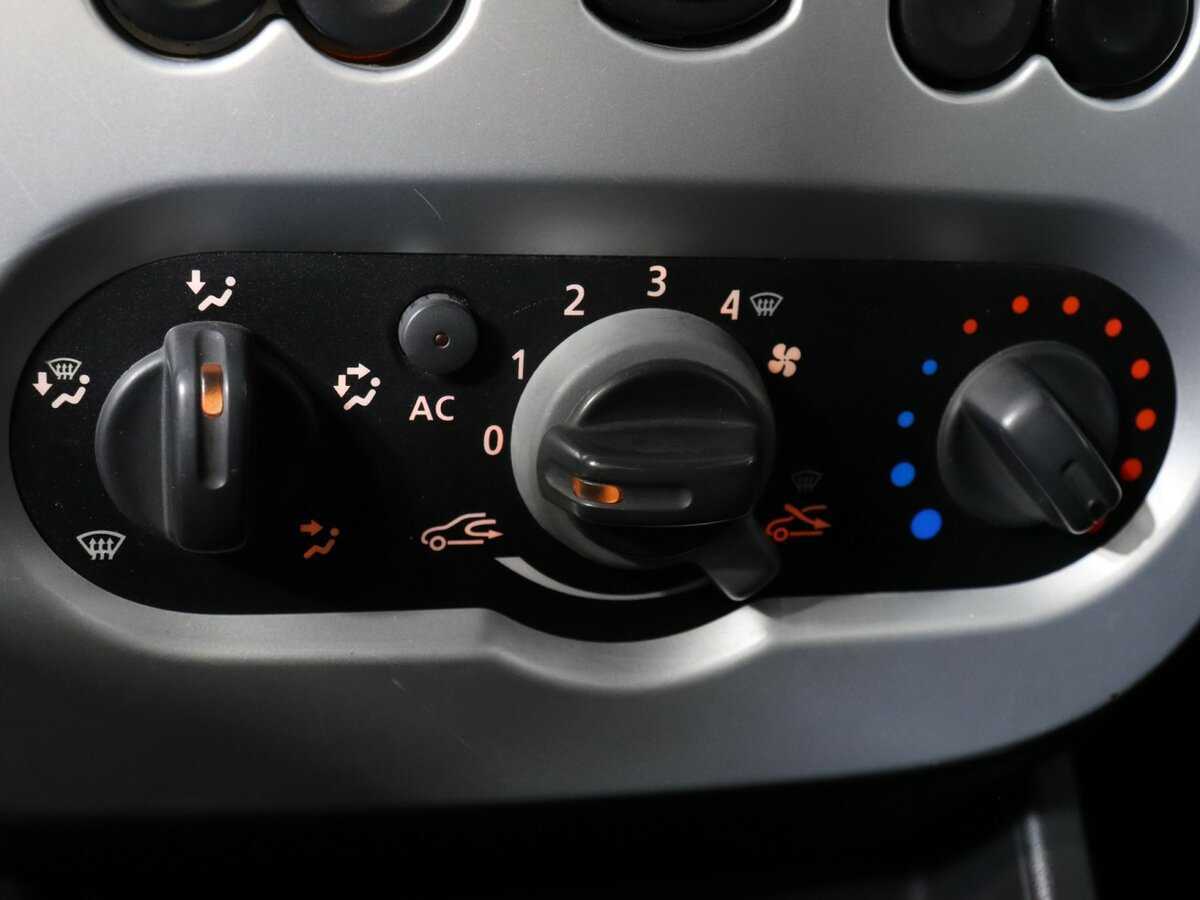 Renault Sandero Stepway, 2011 Фото №12