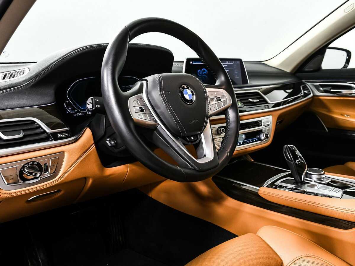 BMW 7 серии 745e, 2019 Фото №13