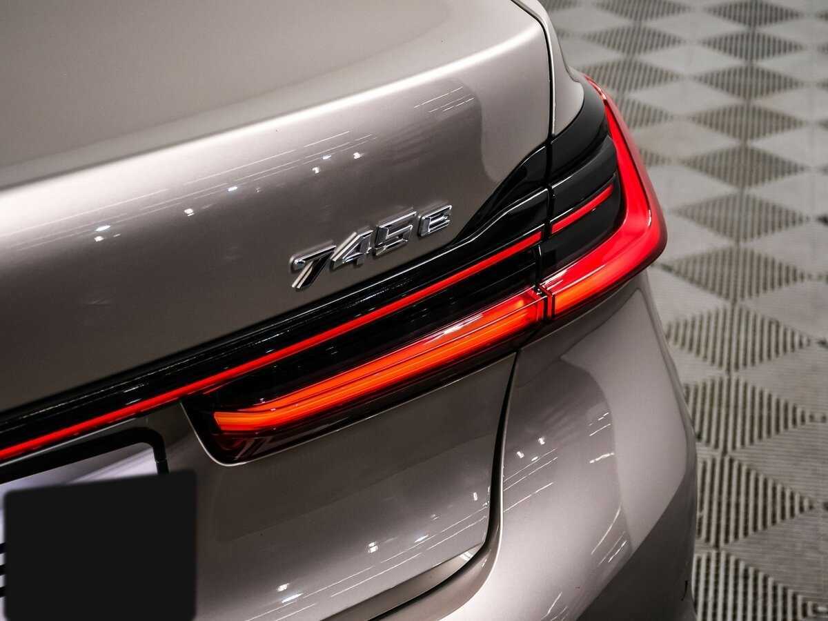 BMW 7 серии 745e, 2019 Фото №20