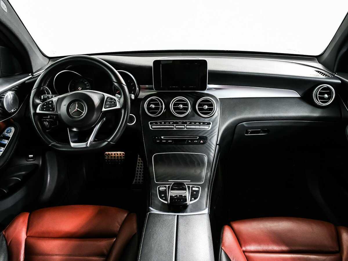 Mercedes-Benz GLC Coupe 300, 2017 Фото №11