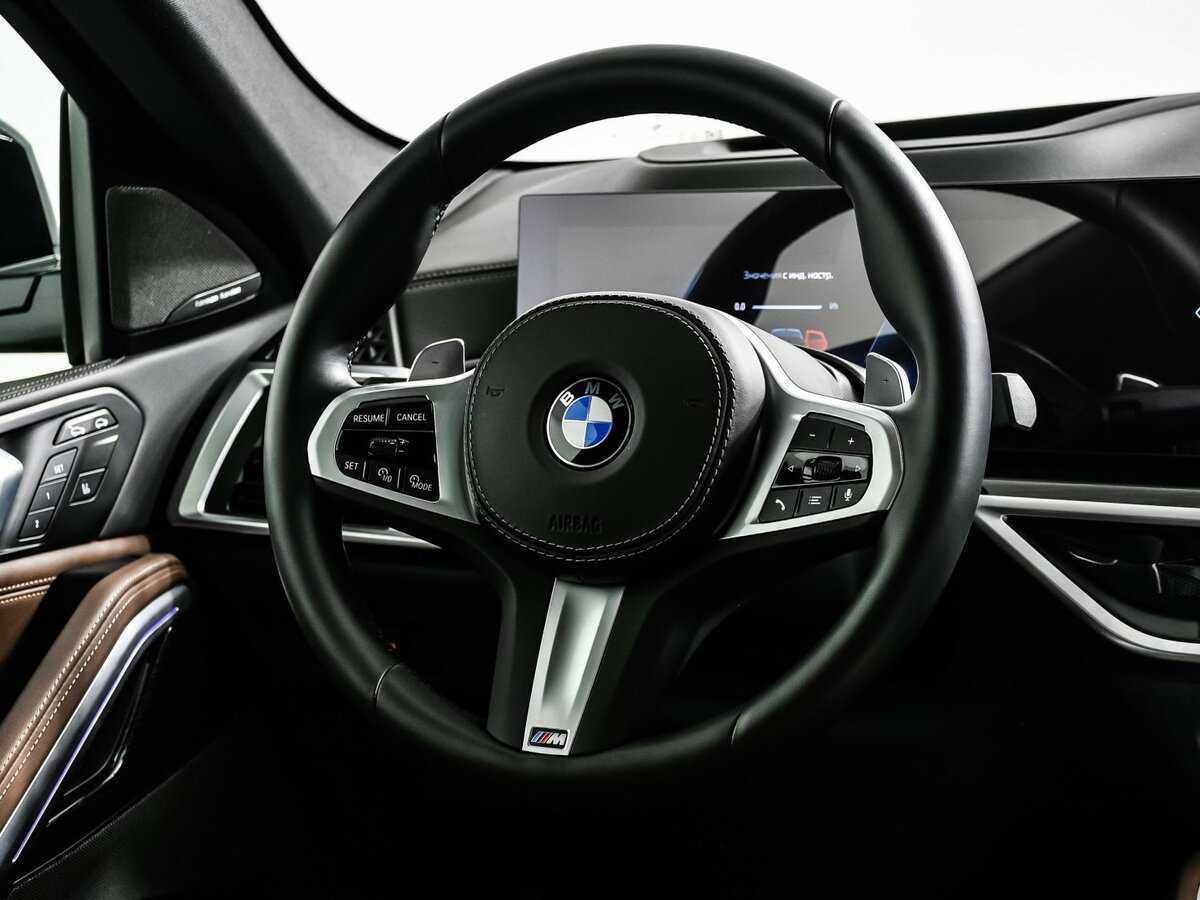 BMW X6 40i, 2023 Фото №17