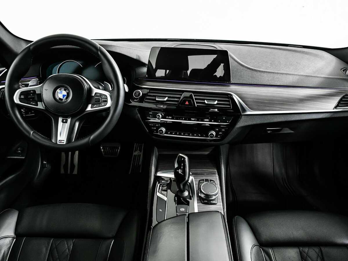 BMW 5 серии 530d xDrive, 2018 Фото №11