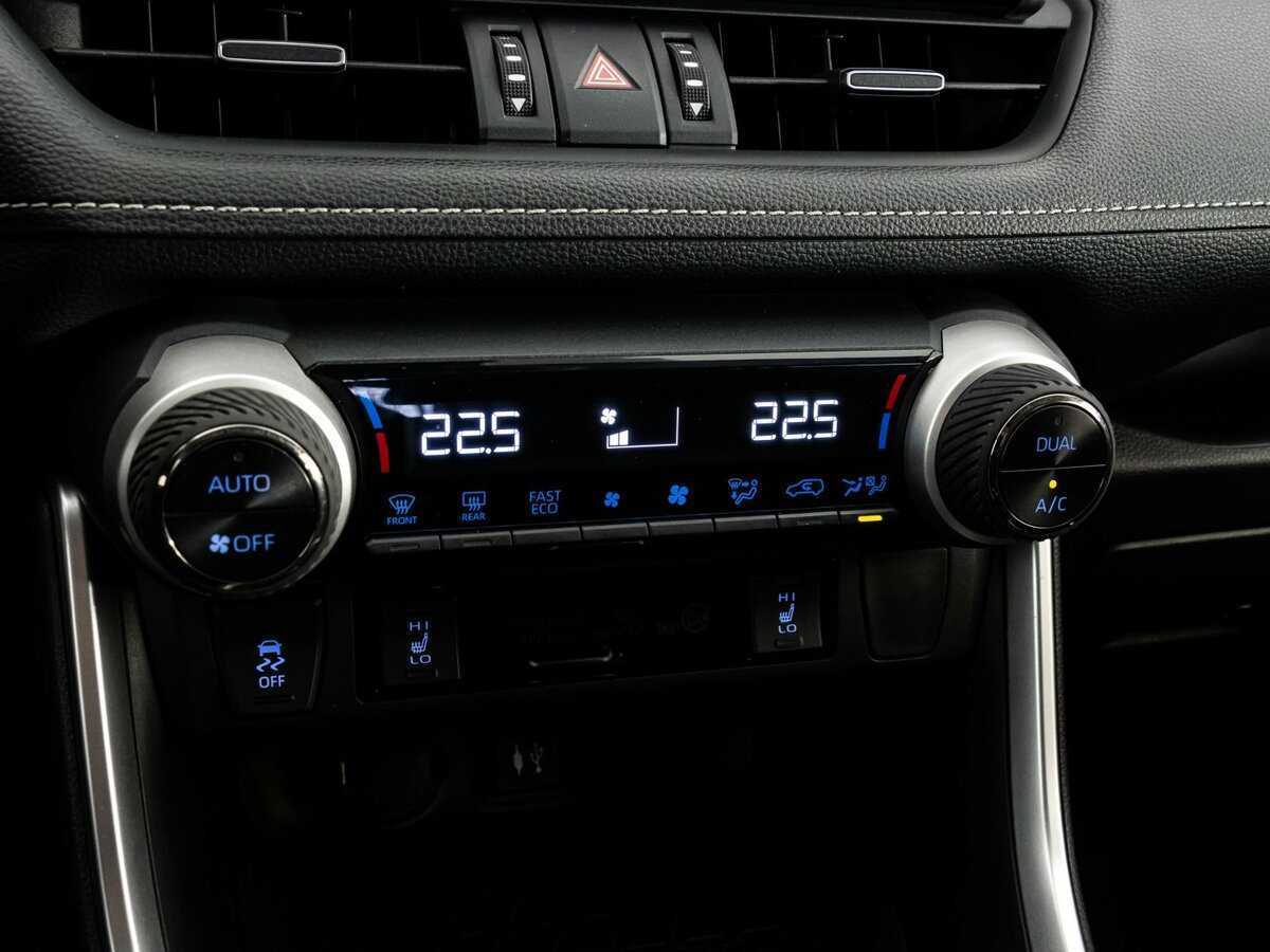 Toyota RAV4, 2020 Фото №12