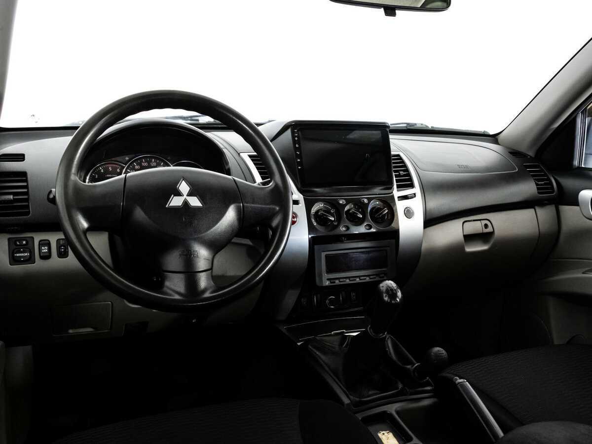 Mitsubishi Pajero Sport, 2011 Фото №9