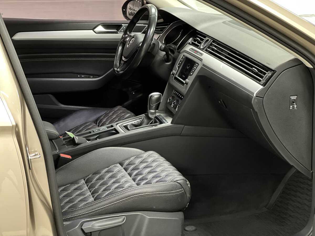 Volkswagen Passat, 2016 Фото №11