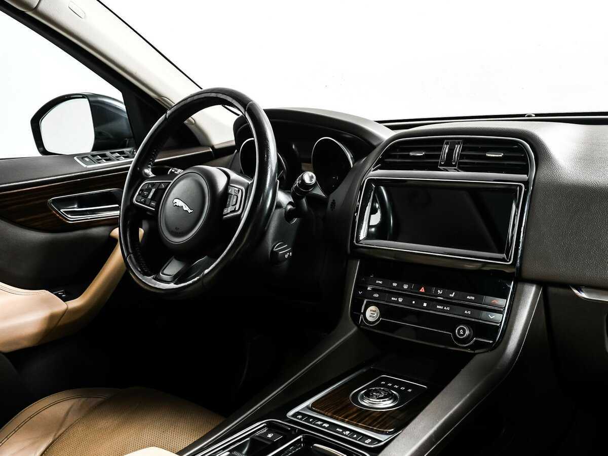 Jaguar F-Pace, 2016 Фото №9