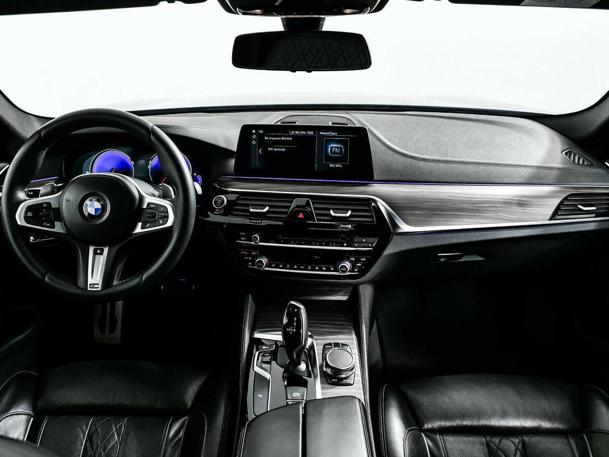 BMW 5 серии 530d xDrive, 2018 Фото №11