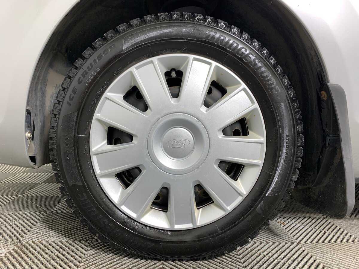 Ford Focus, 2011 Фото №9