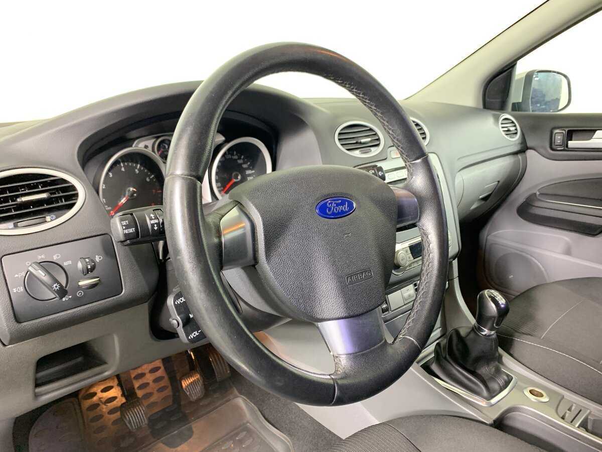 Ford Focus, 2011 Фото №11