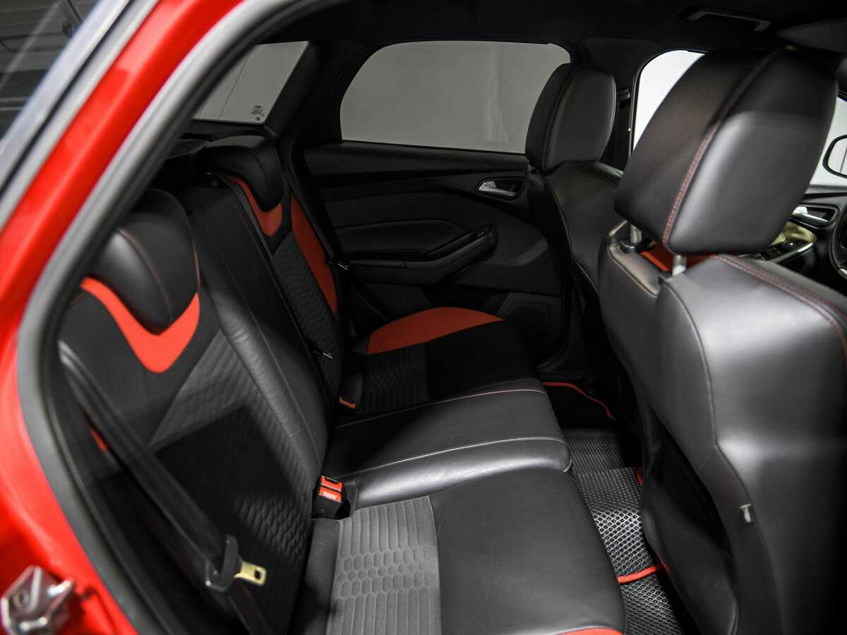 Ford Focus ST, 2012 Фото №16