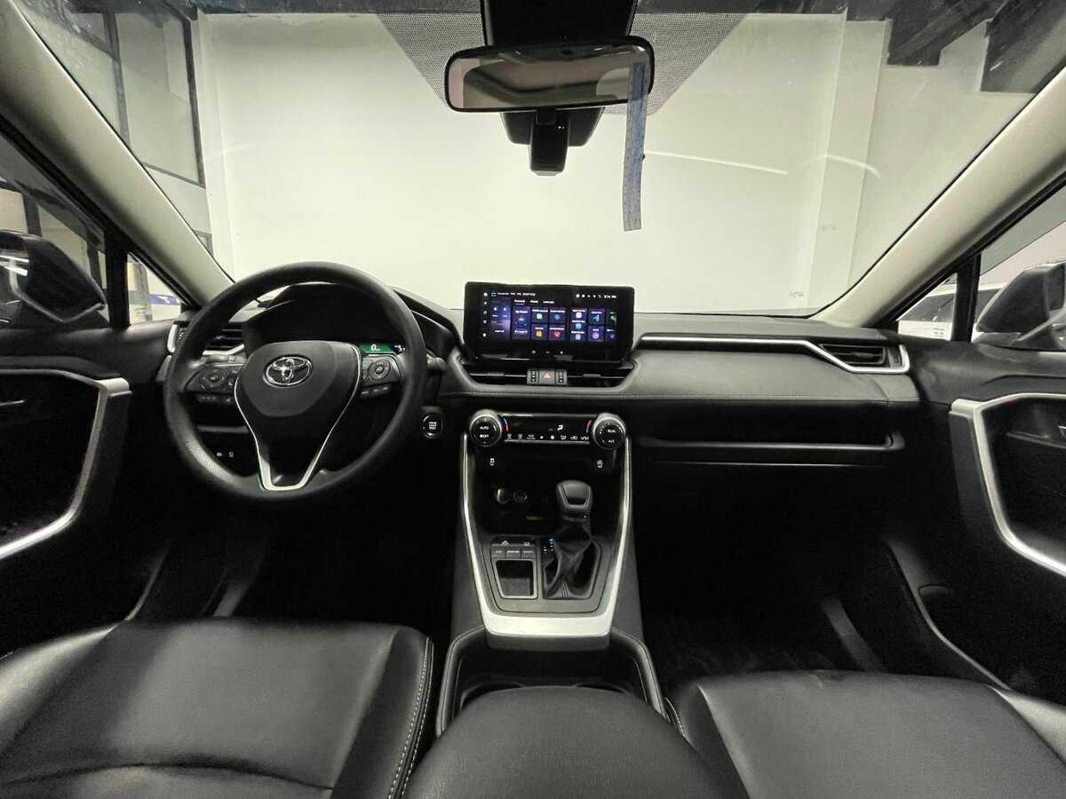 Toyota RAV4, 2023 Фото №11