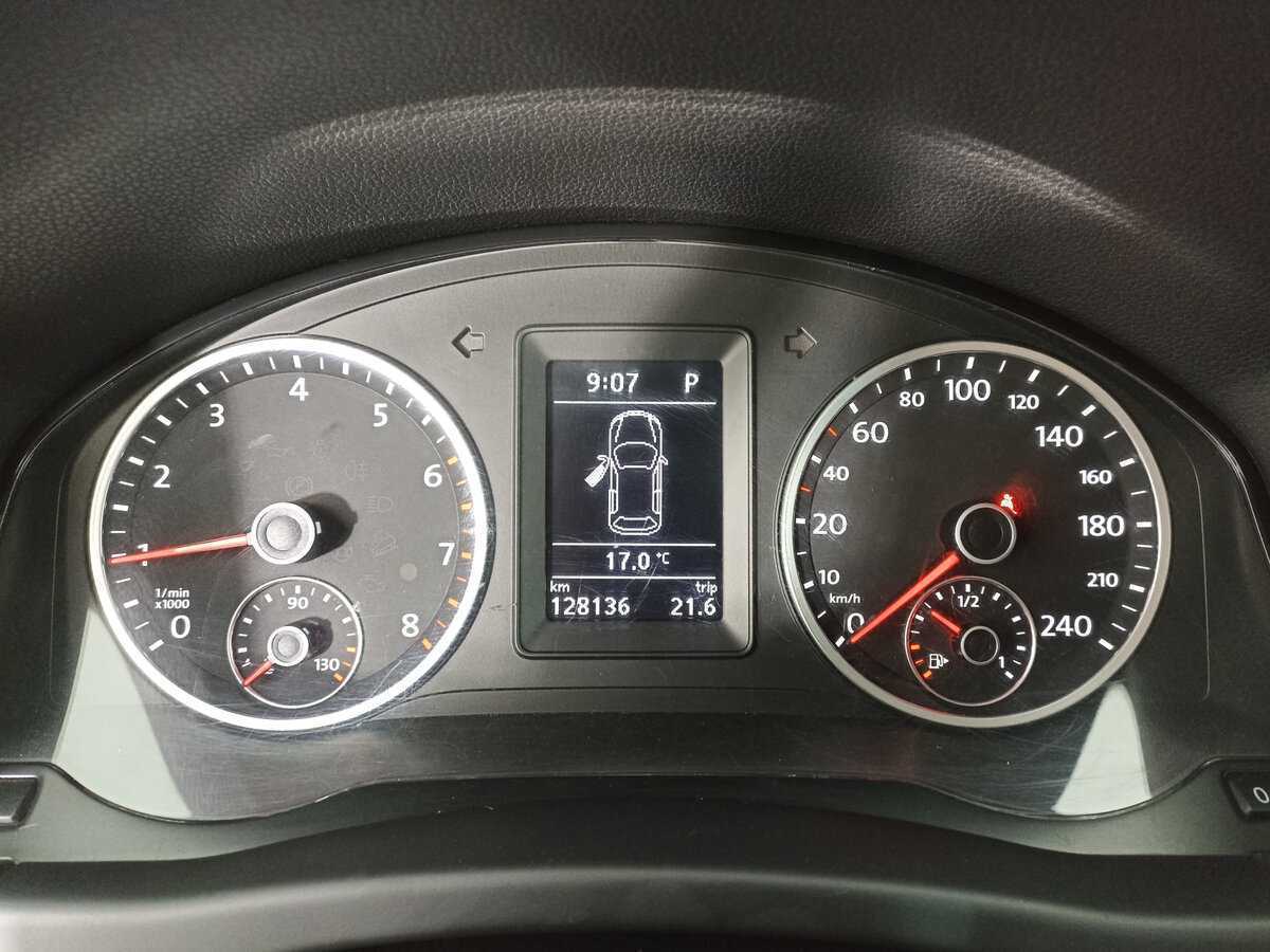 Volkswagen Tiguan, 2010 Фото №9