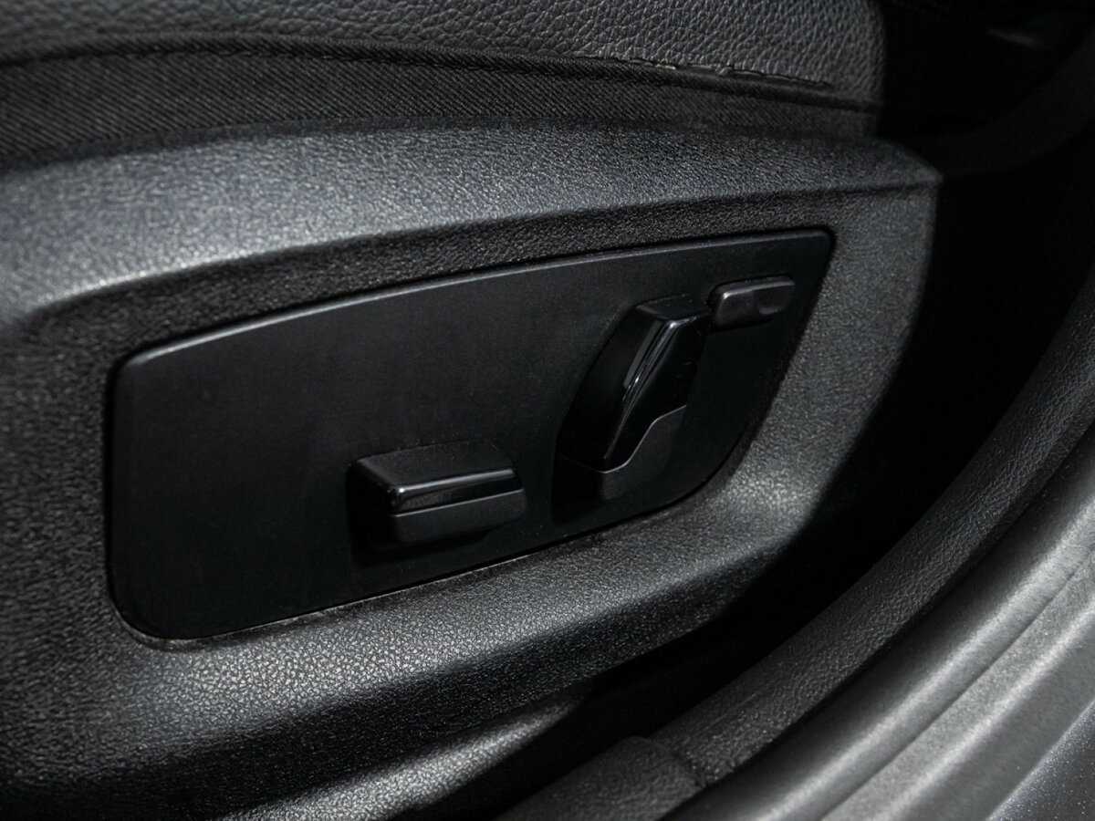 BMW 5 серии 530i xDrive, 2017 Фото №16