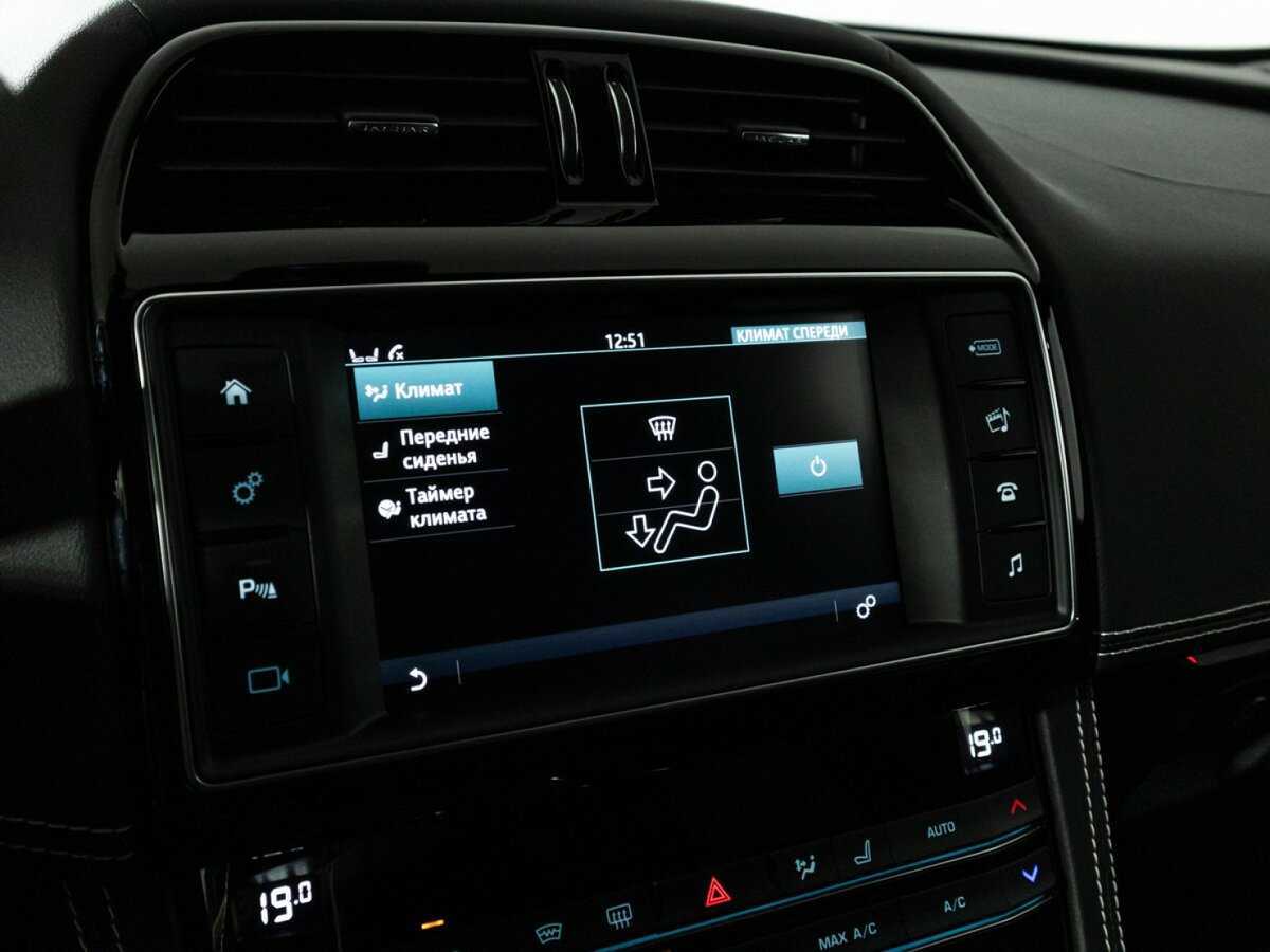 Jaguar F-Pace, 2018 Фото №21