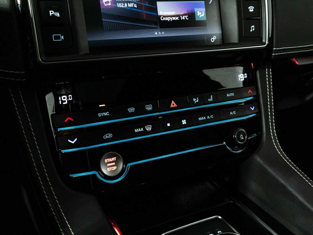 Jaguar F-Pace, 2018 Фото №23