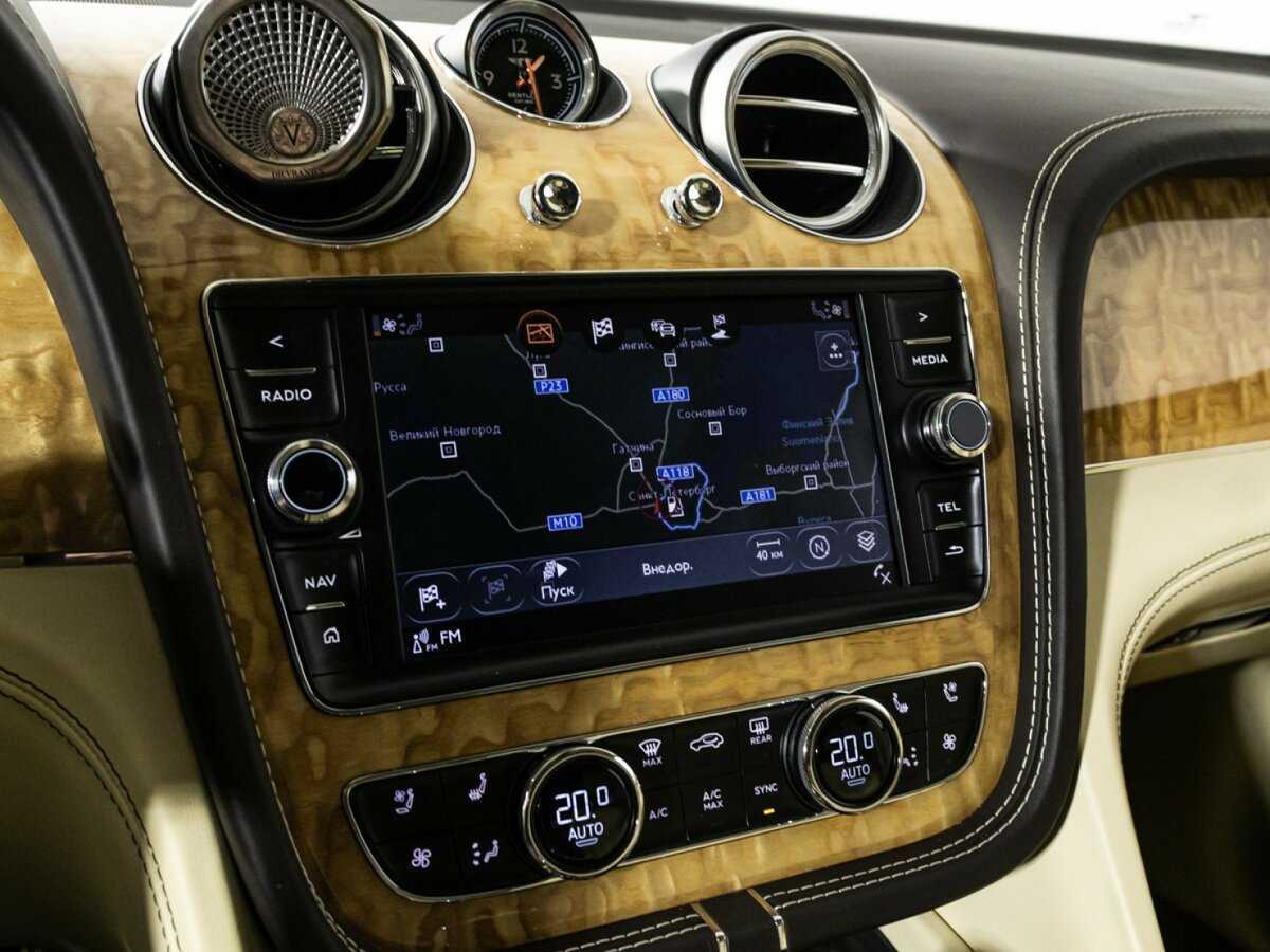 Bentley Bentayga, 2016 Фото №24