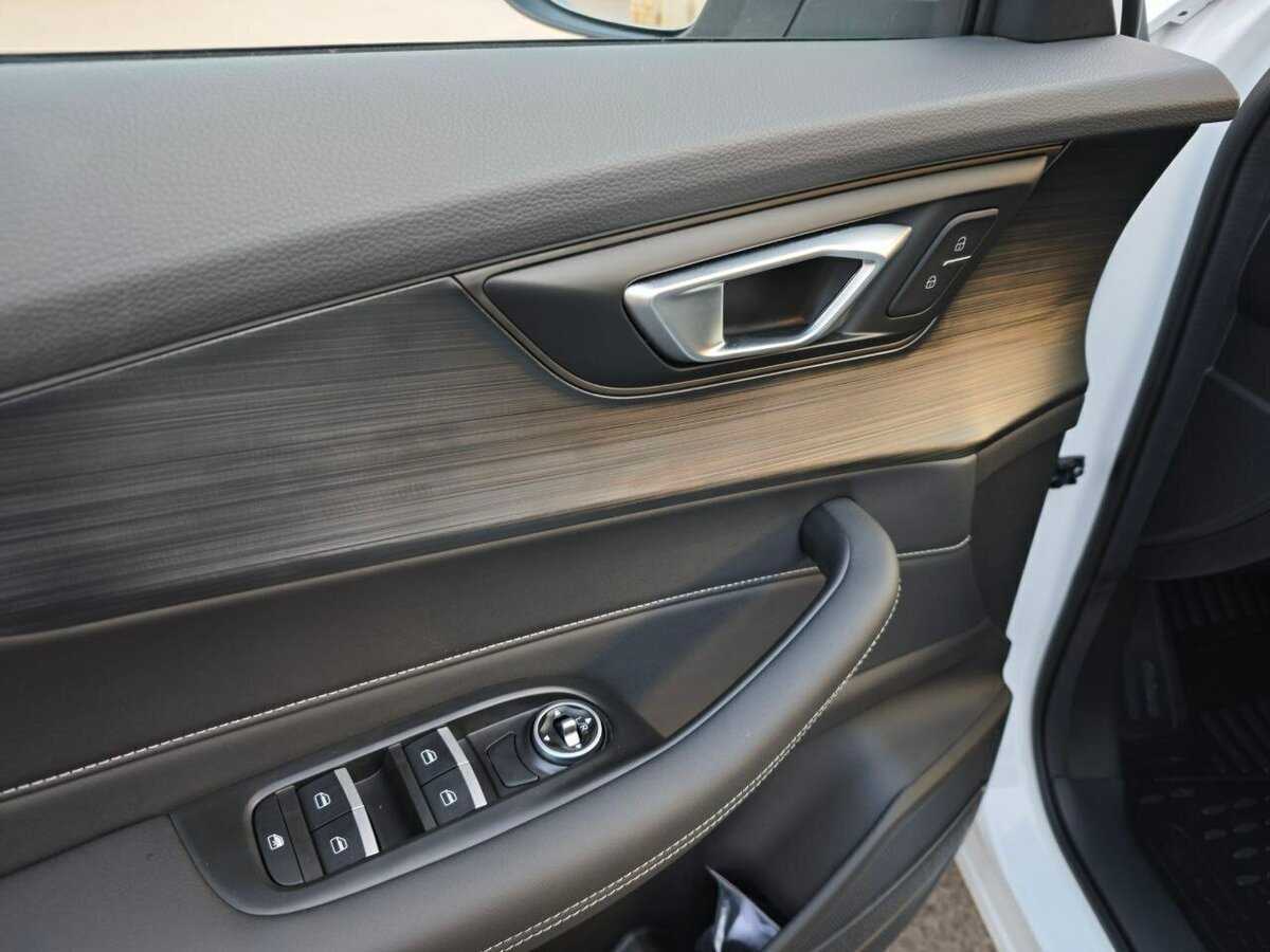 Chery Tiggo 4, 2024 Фото №12