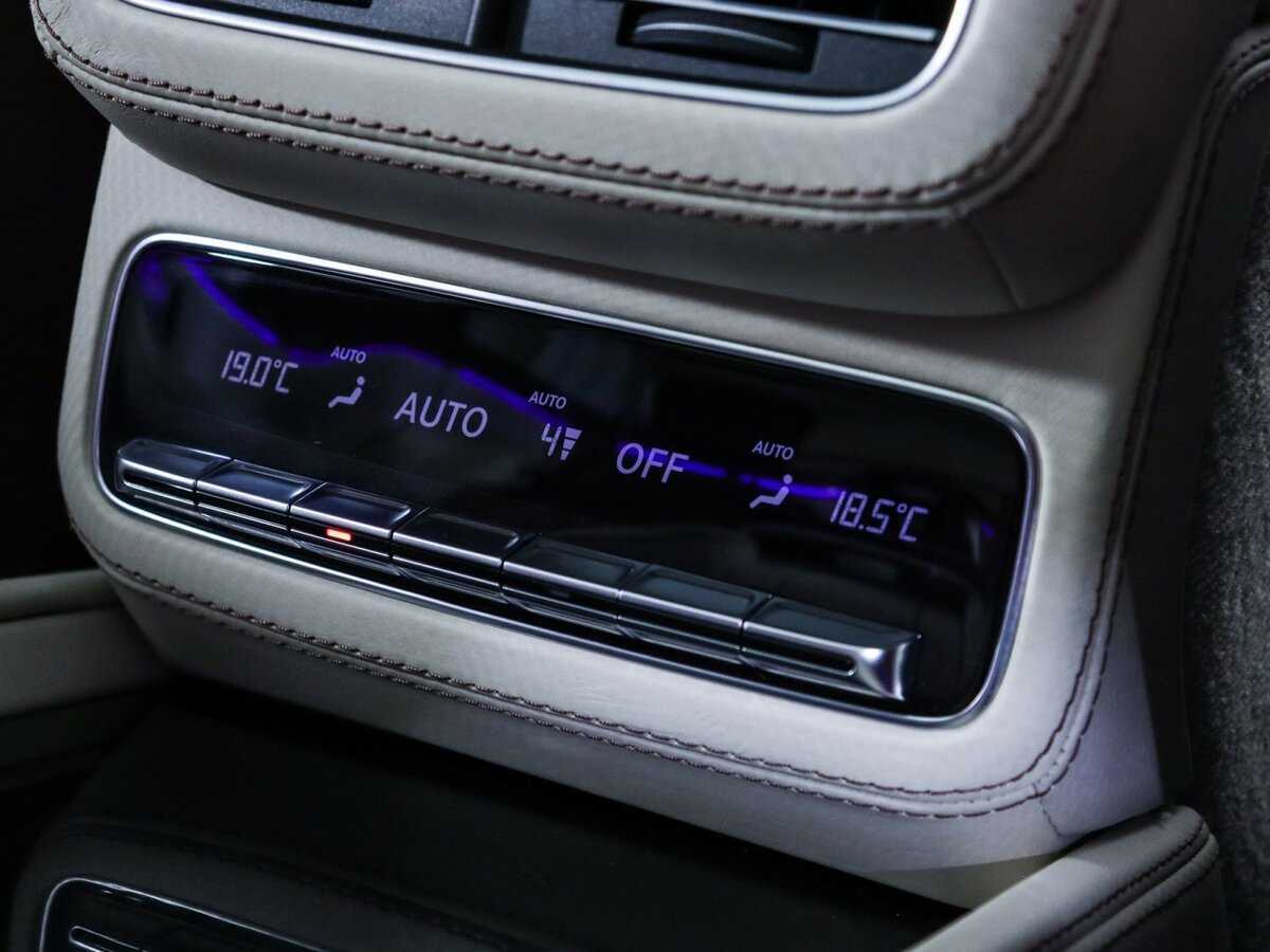 Mercedes-Benz Maybach GLS 600, 2020 Фото №28