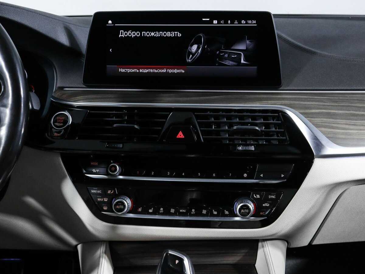 BMW 5 серии 530d xDrive, 2019 Фото №10