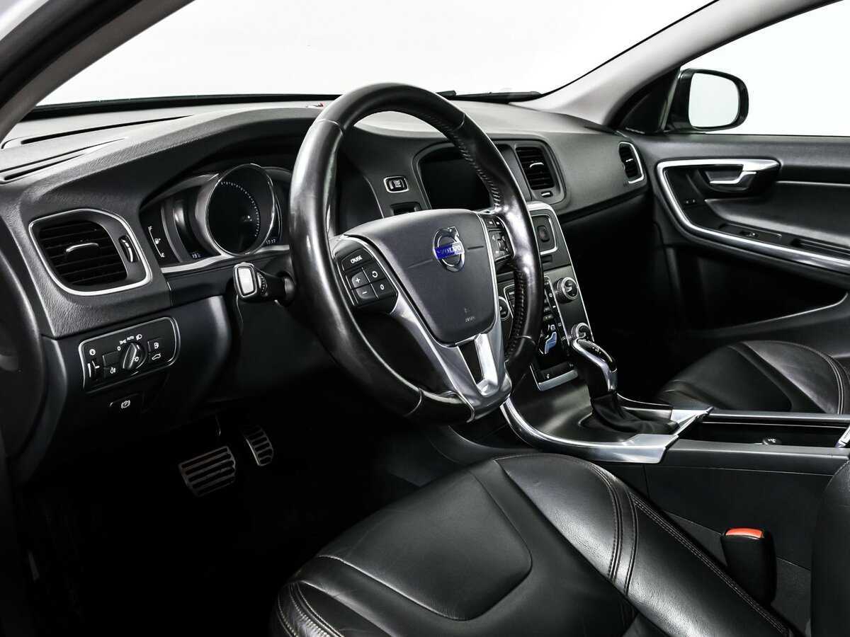Volvo S60 Cross Country, 2015 Фото №12