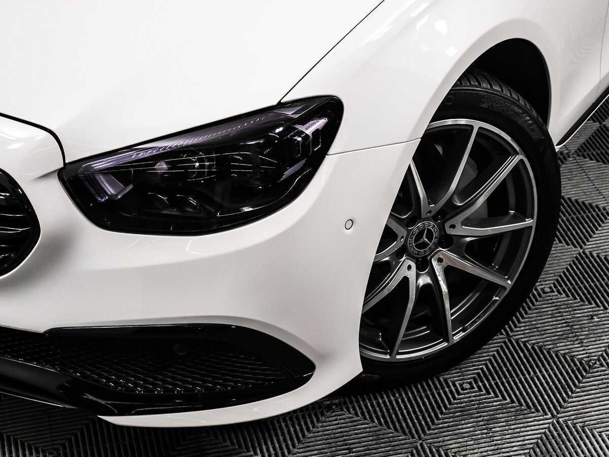 Mercedes-Benz E-Класс 300 e, 2022 Фото №14