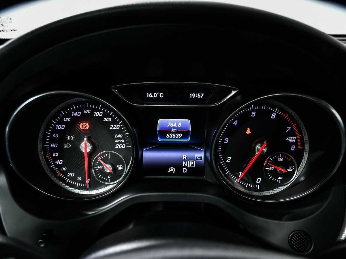 Mercedes-Benz GLA 200, 2018 Фото №10