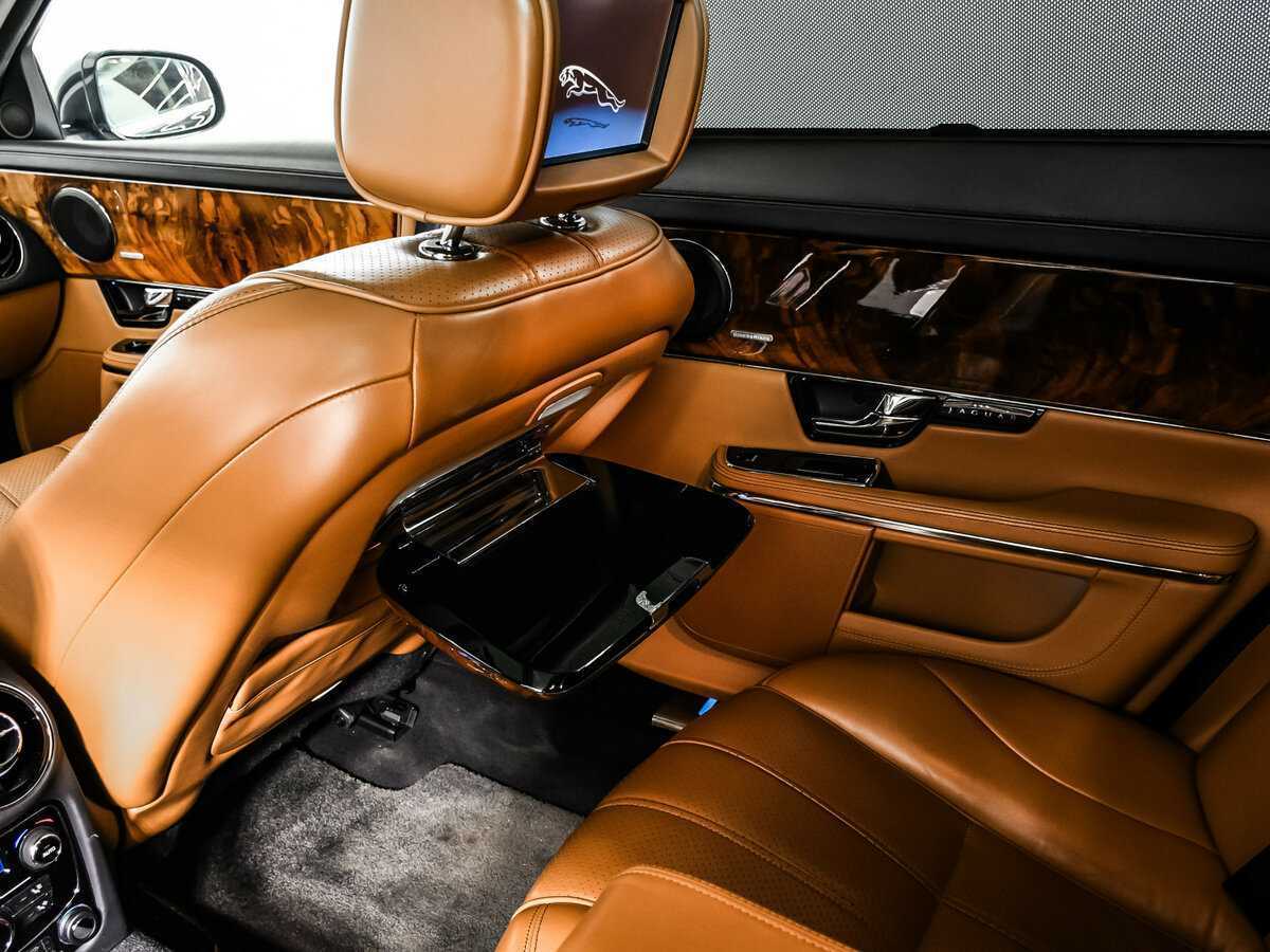 Jaguar XJ Long, 2010 Фото №15