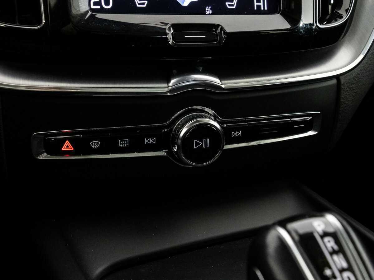 Volvo XC60, 2019 Фото №13