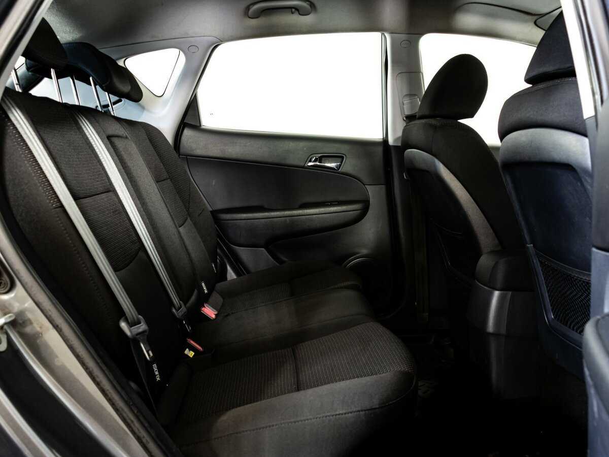 Hyundai i30, 2009 Фото №11
