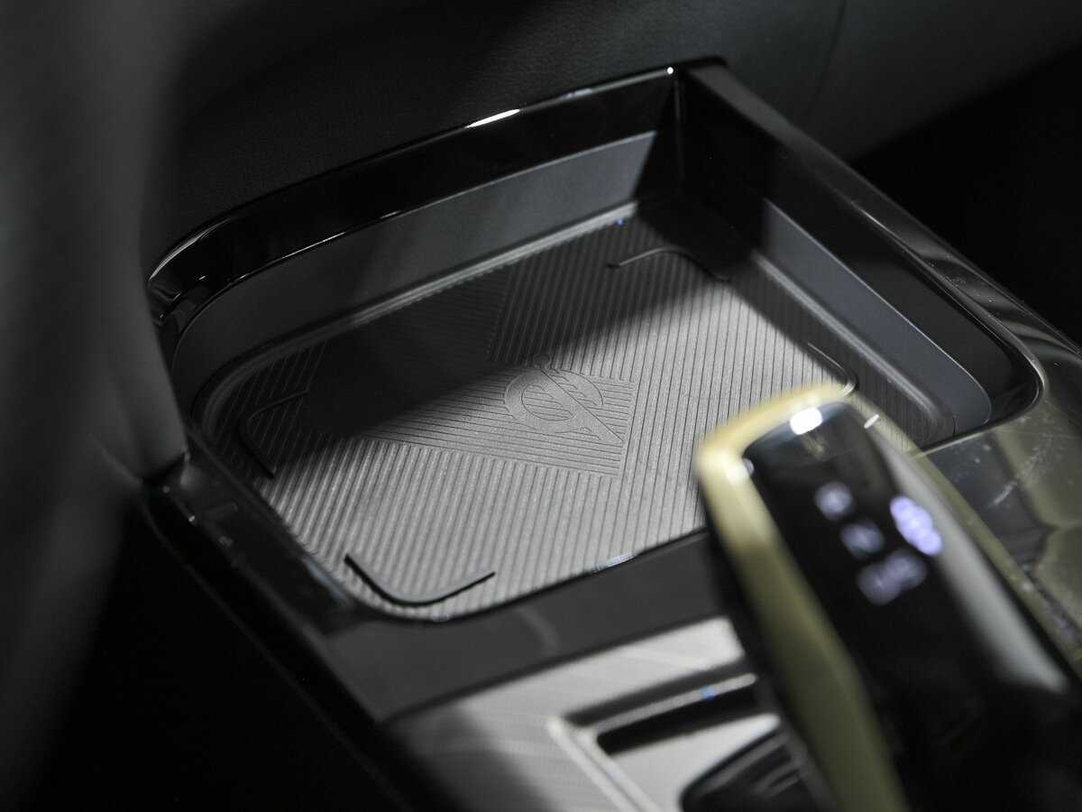 FAW Bestune T55, 2023 Фото №16