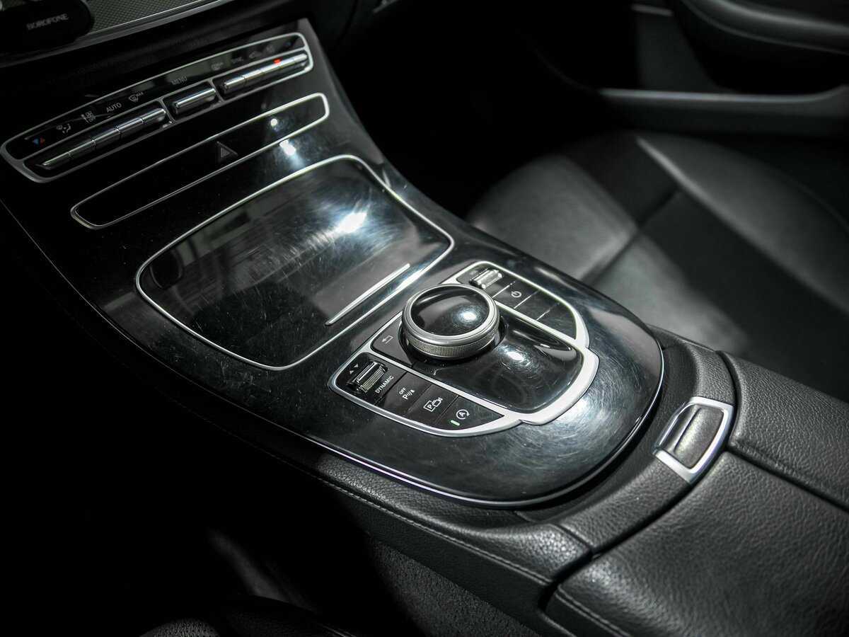 Mercedes-Benz E-Класс 200, 2019 Фото №12