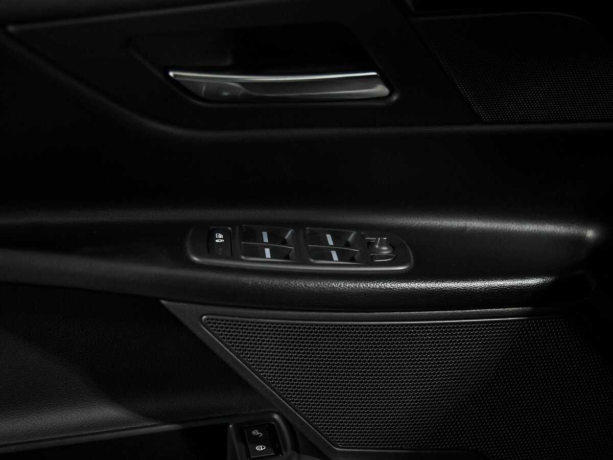 Jaguar XE, 2015 Фото №13