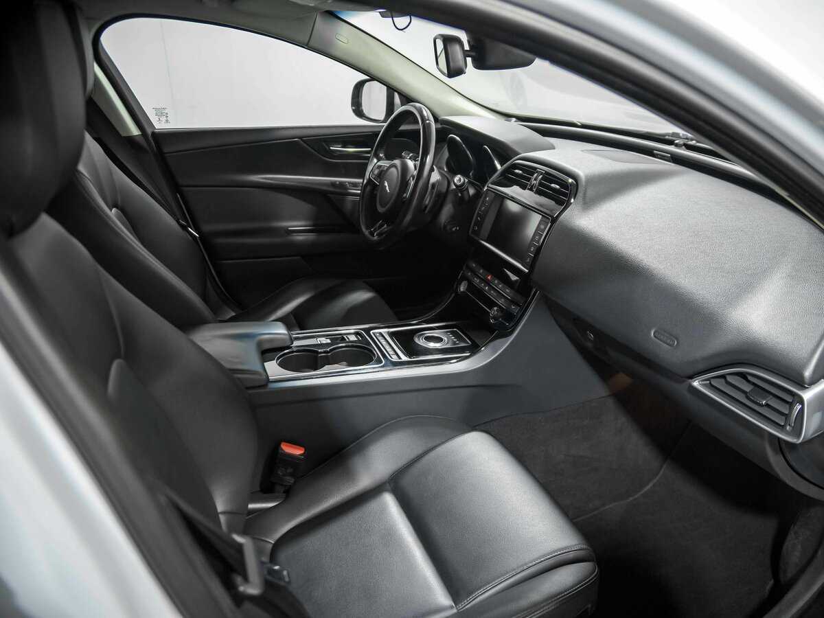Jaguar XE, 2015 Фото №17