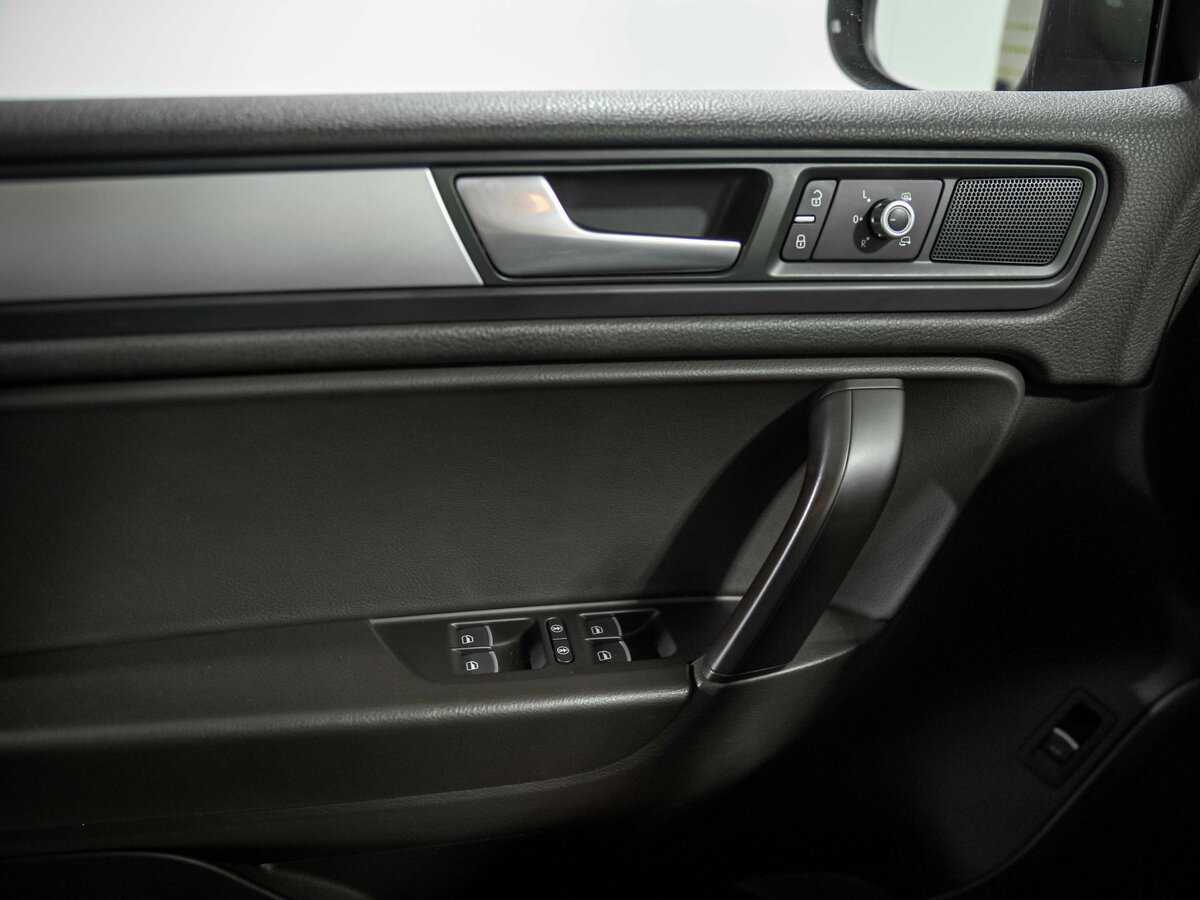 Volkswagen Touareg, 2013 Фото №13