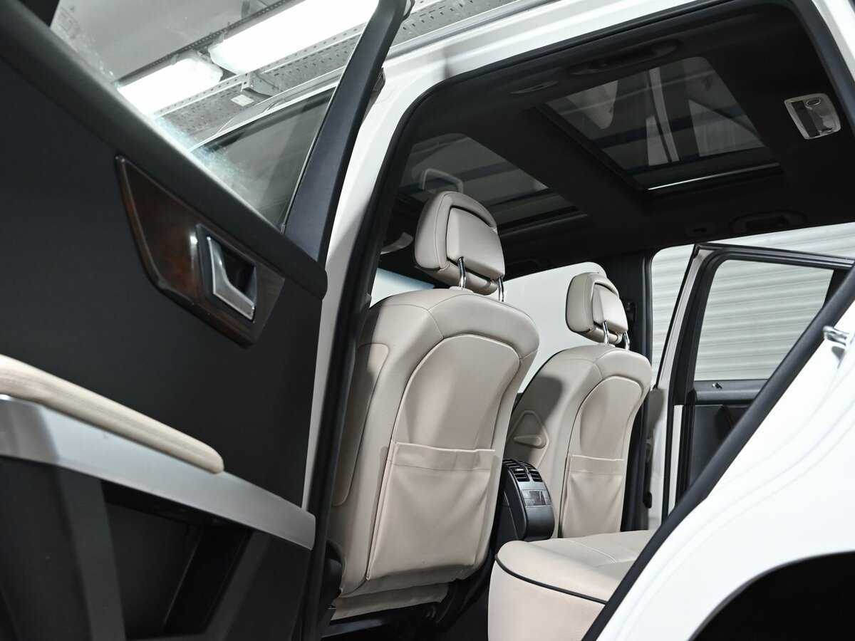 Mercedes-Benz GLK-Класс 350, 2010 Фото №14