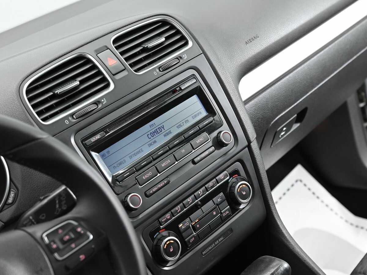 Volkswagen Golf, 2010 Фото №10