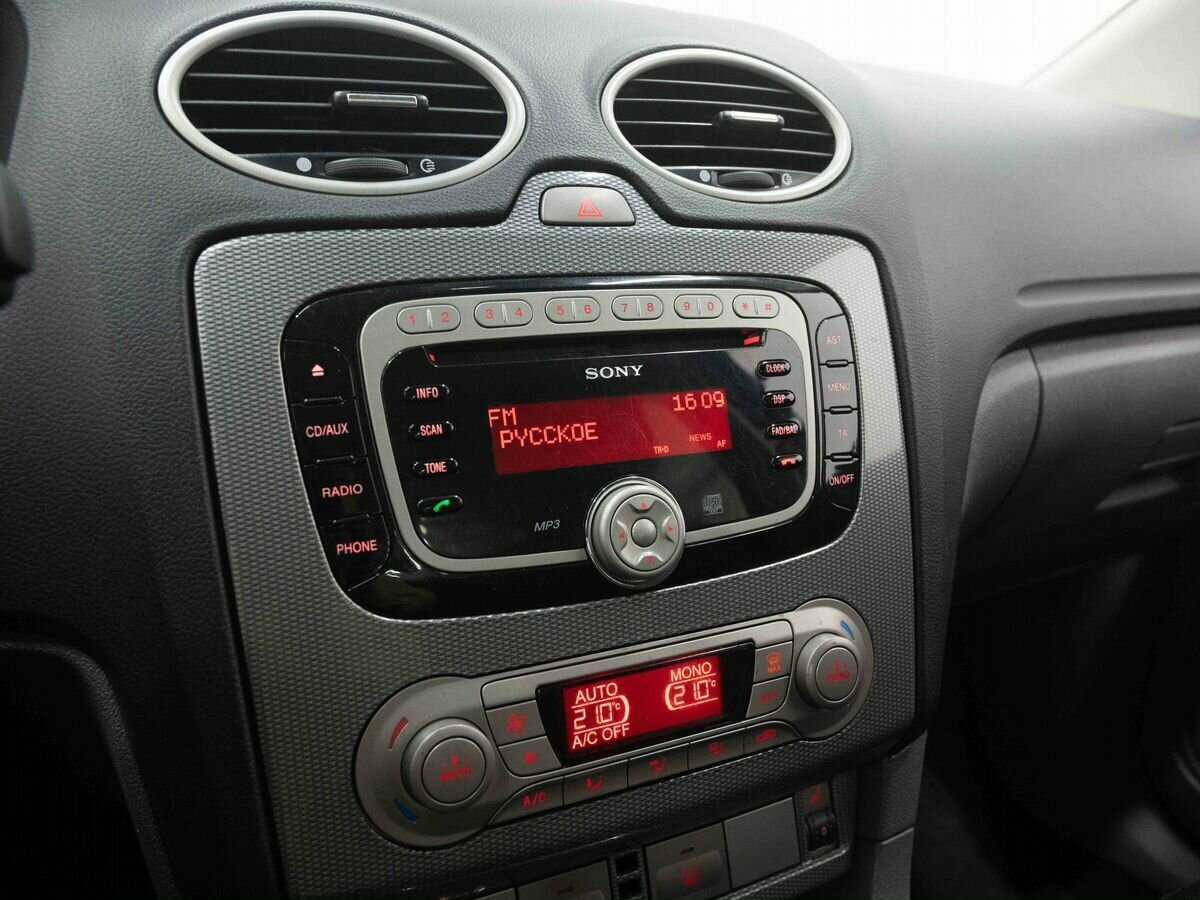 Ford Focus, 2010 Фото №17