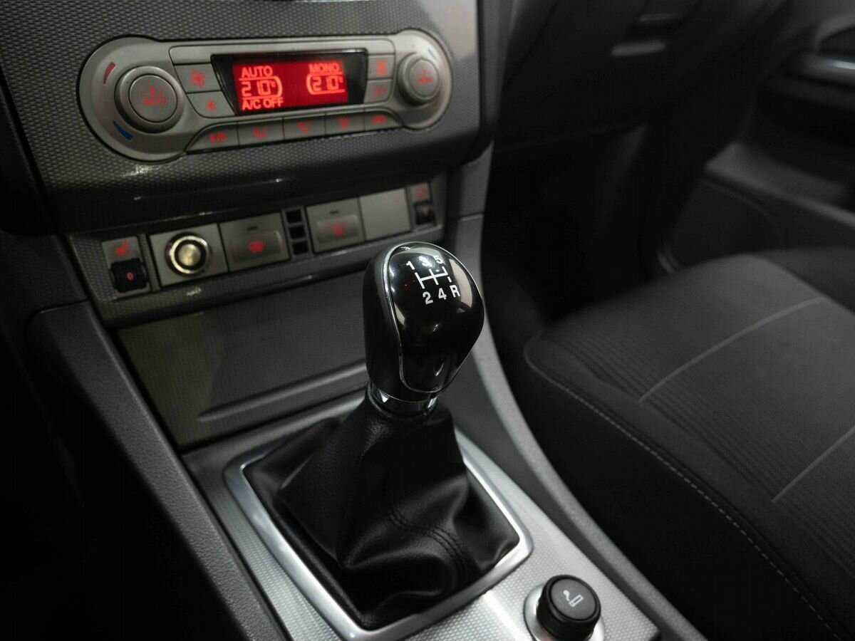 Ford Focus, 2010 Фото №18