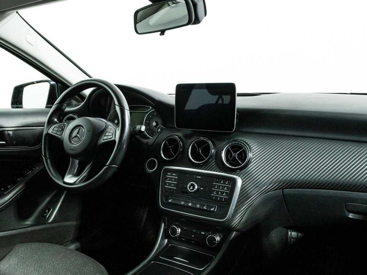 Mercedes-Benz GLA 200, 2017 Фото №9