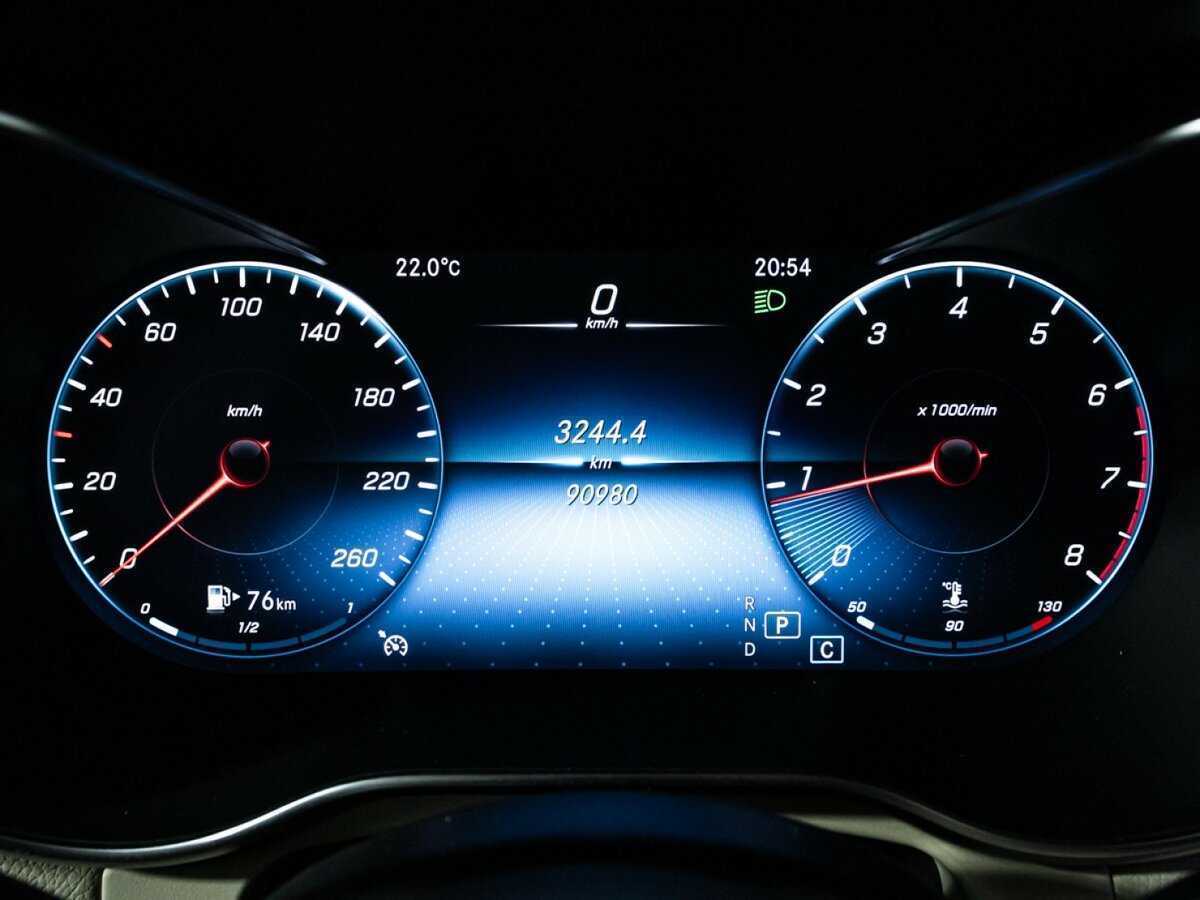 Mercedes-Benz GLC Coupe 300, 2019 Фото №12