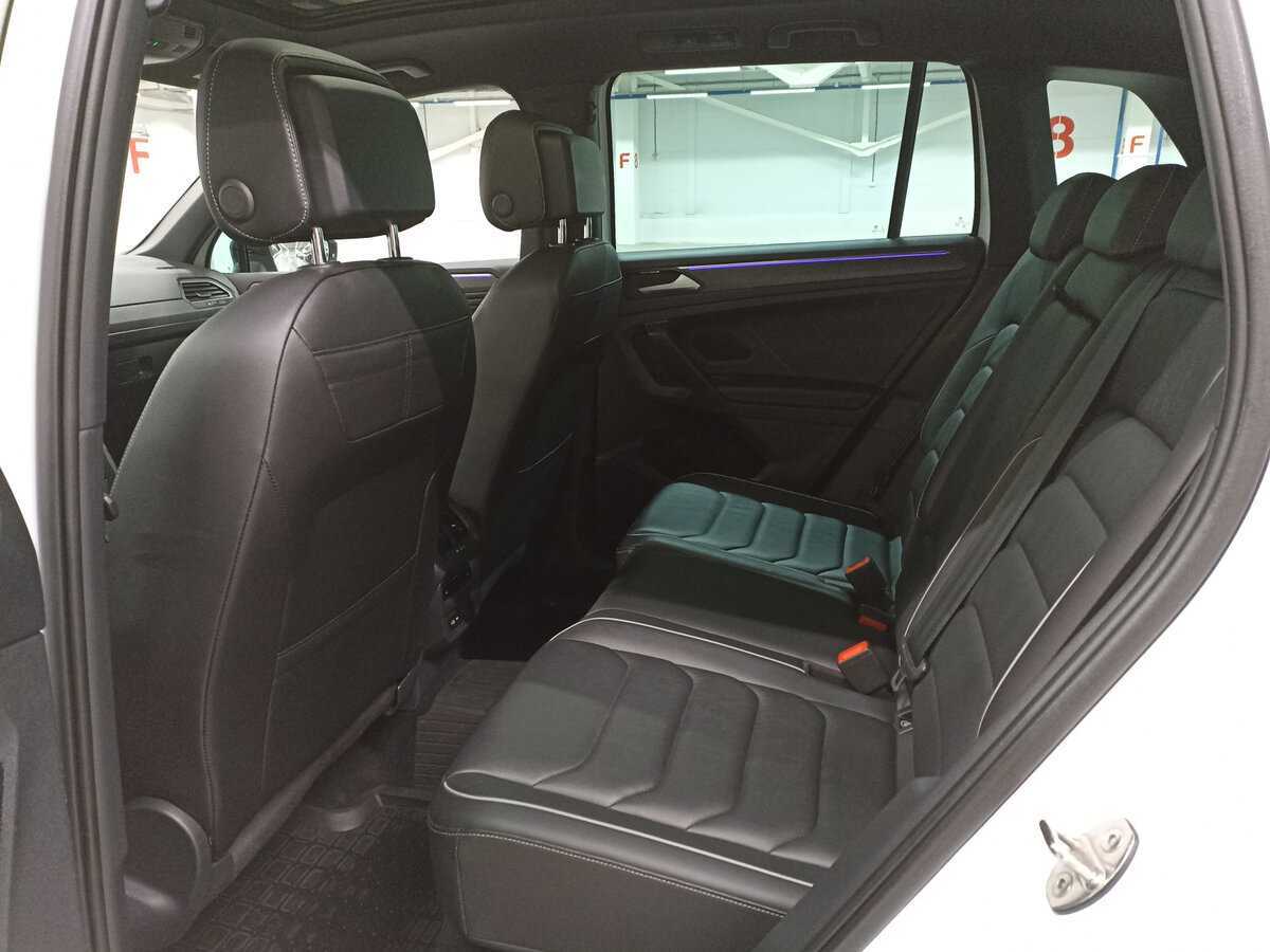 Volkswagen Tiguan, 2021 Фото №12