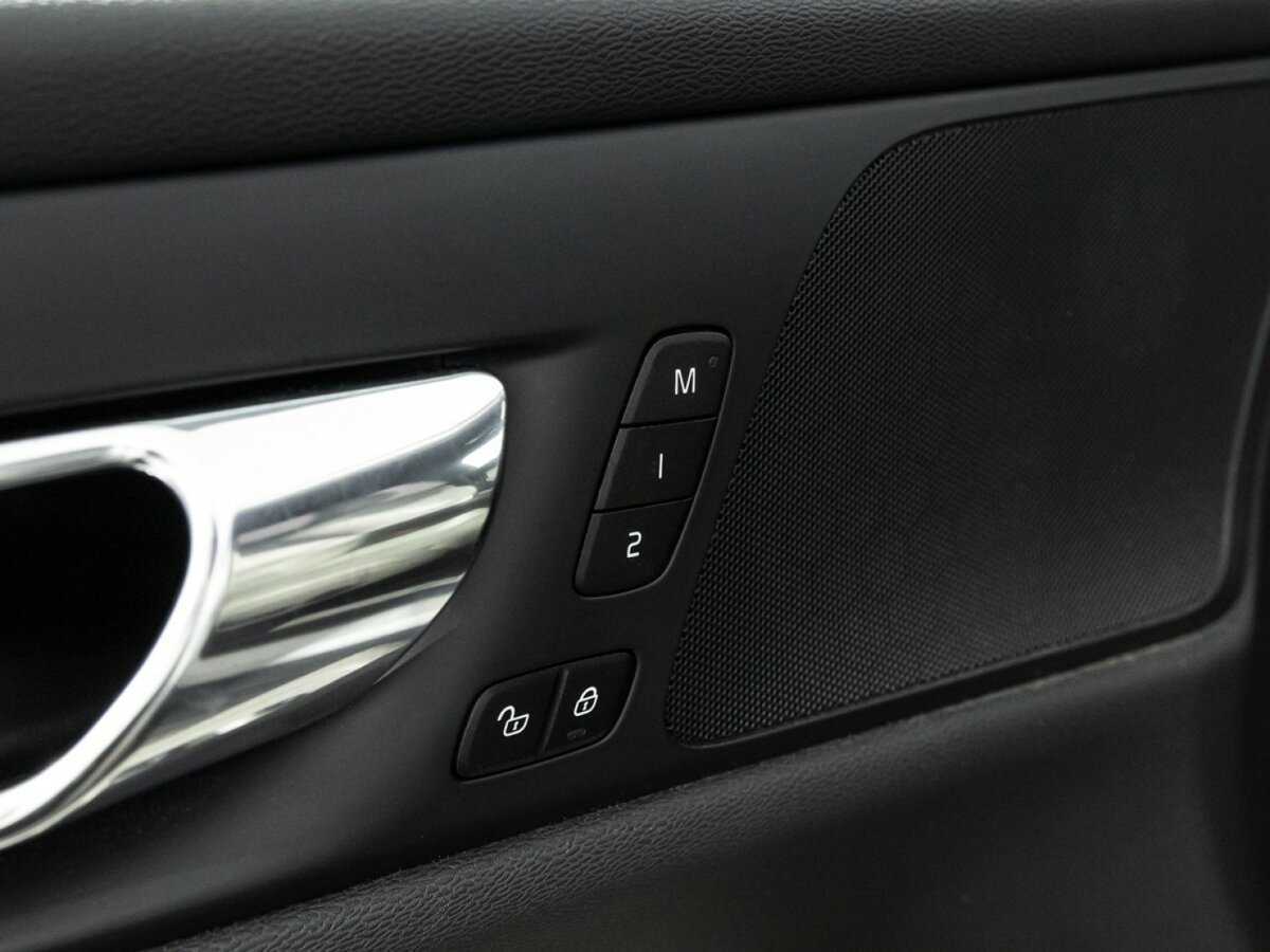 Volvo V60 Cross Country, 2019 Фото №17