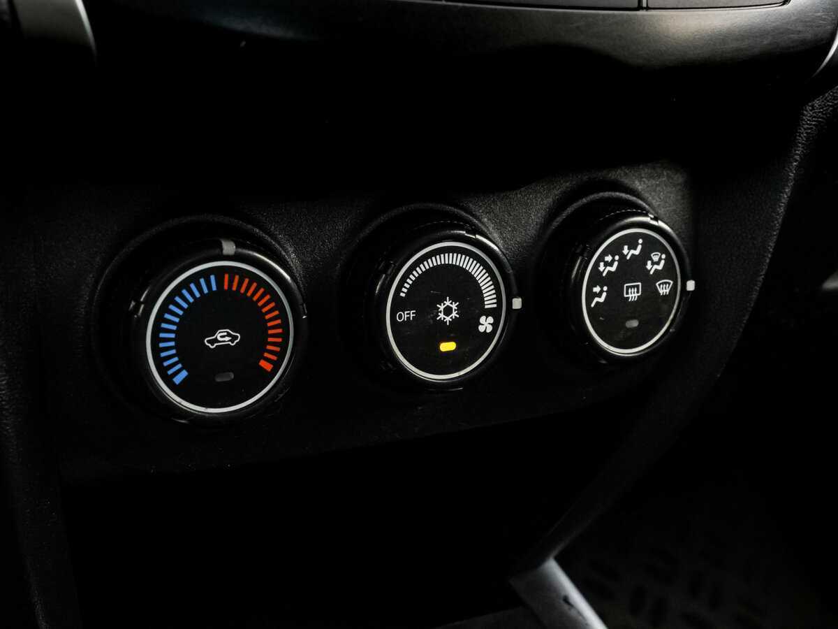 Mitsubishi ASX, 2011 Фото №10