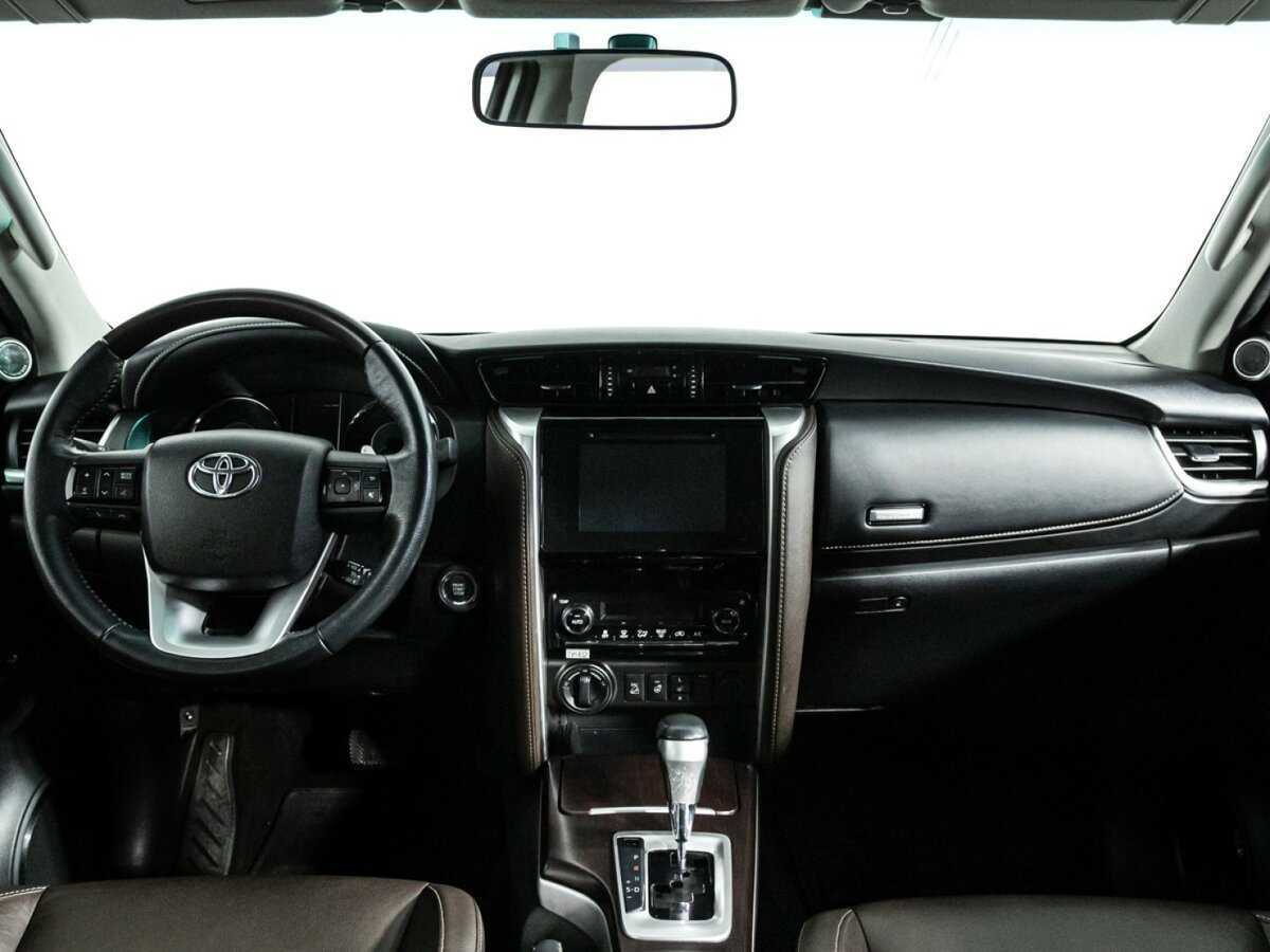 Toyota Fortuner, 2017 Фото №13